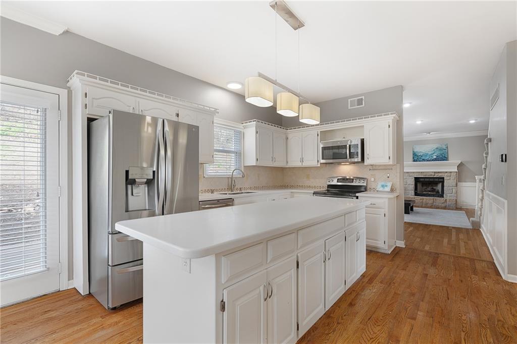 7618 Constance Street Lenexa, KS 66216 - Photo 2 of 50