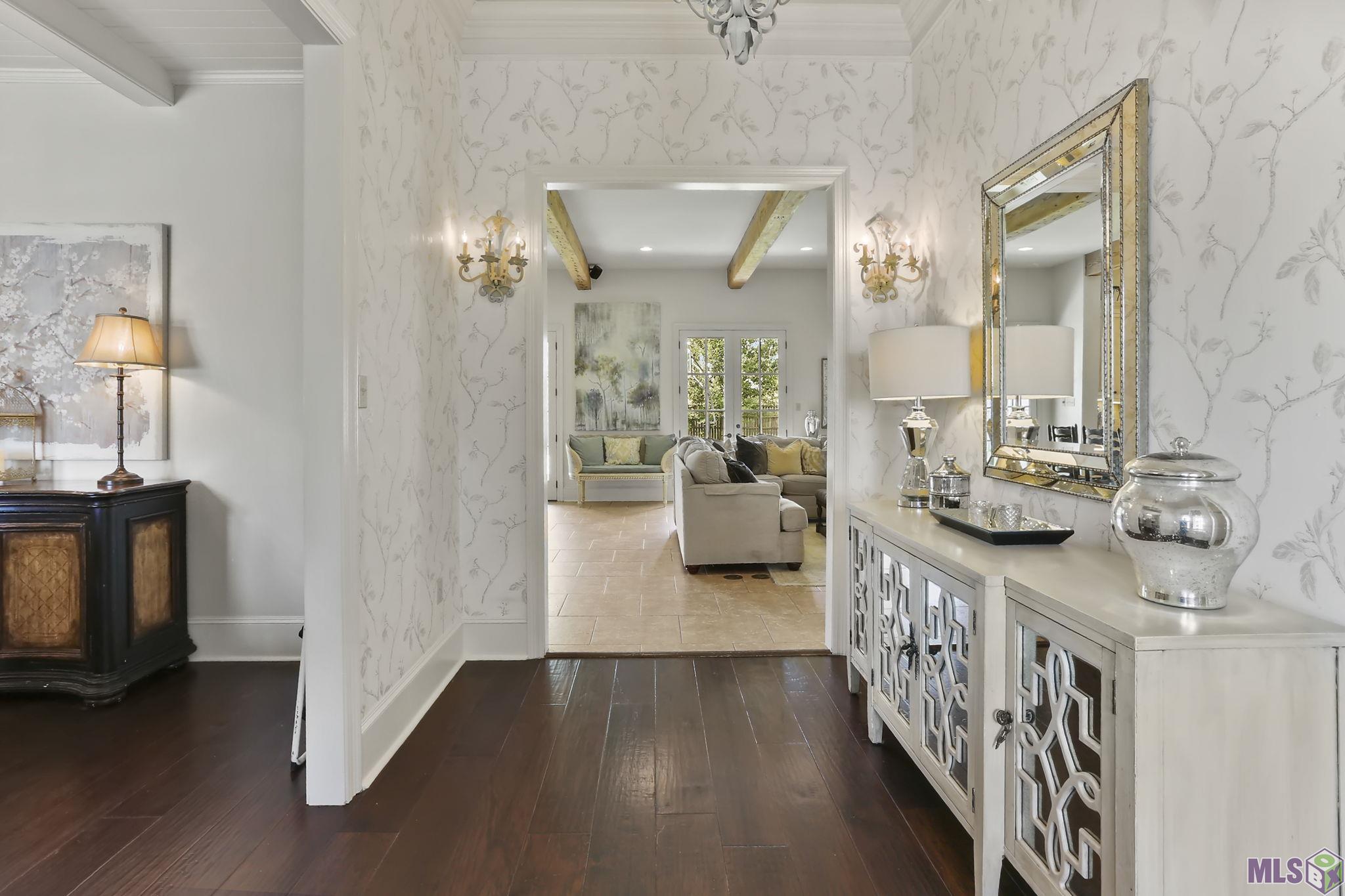 10753 Oakline Drive Baton Rouge, LA 70809 - Photo 4 of 31