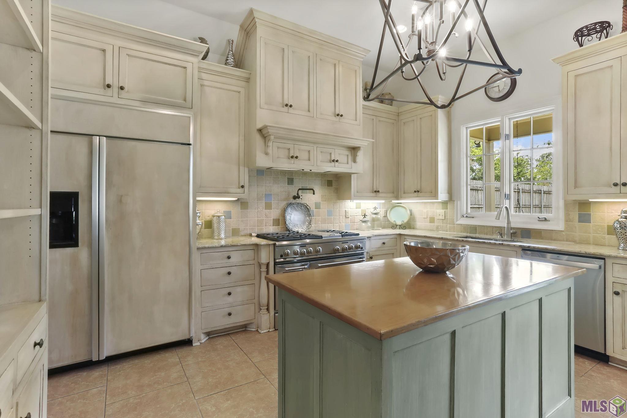 10753 Oakline Drive Baton Rouge, LA 70809 - Photo 9 of 31