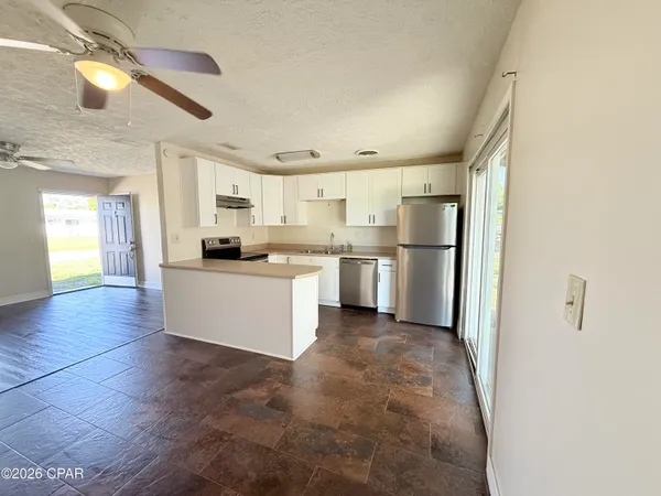 $1,800 | 808 Forestdale Avenue, Panama City, FL 32401