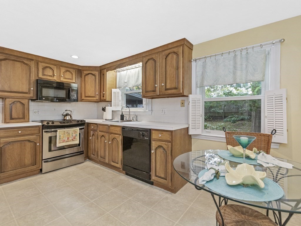 65 Brightwood Road Waltham, MA 02453 - Photo 20 of 42