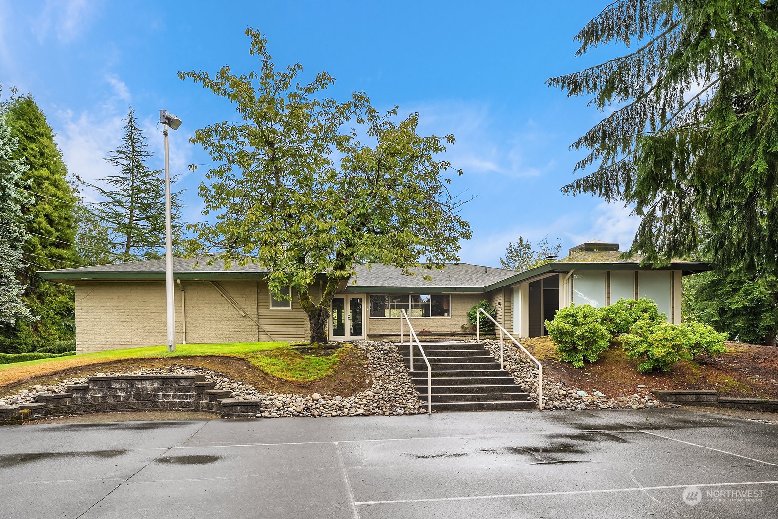 20324 Bothell Everett Highway, Unit F 301 Bothell, WA 98012 - Photo 24 of 28 front view of a house