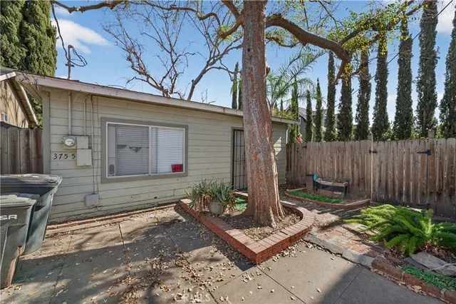 $1,247,000 | 375 North Harwood Street, Orange, CA 92866