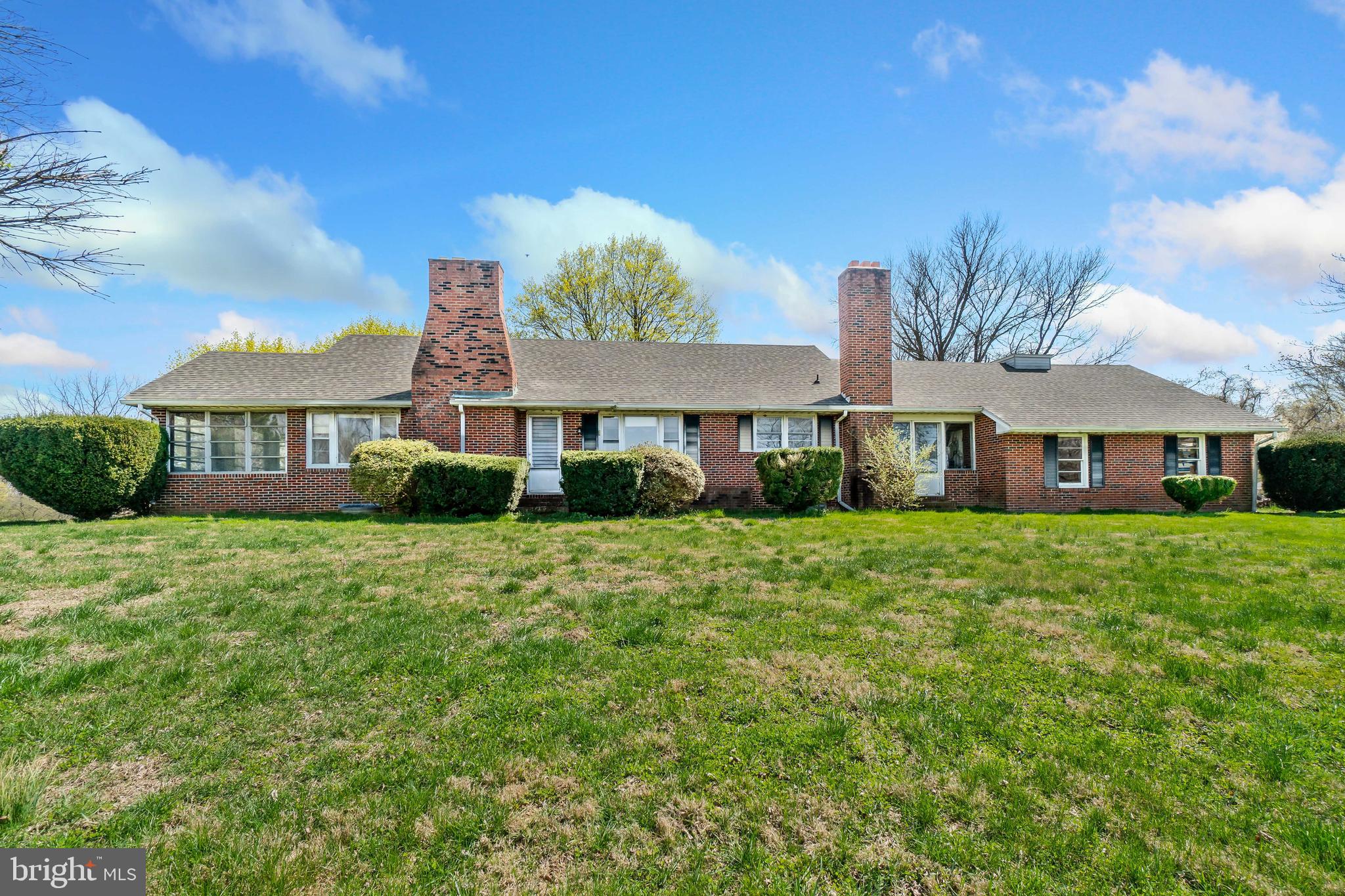 31 Ragan Acres - Front - New Roof