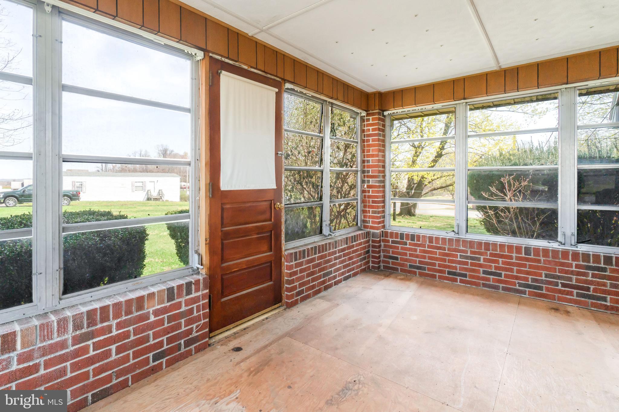 31 Ragan Acres Conowingo, MD 21918 - Photo 21 of 51 31 Ragan Acres - Sunroom off of living room