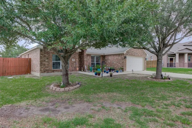 $325,000 | 700 Indian Blanket Street, Lockhart, TX 78644