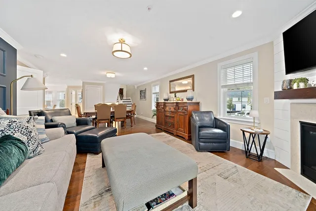 $1,149,000 | 6 Audubon Way, Unit 6, Canton, MA 02021