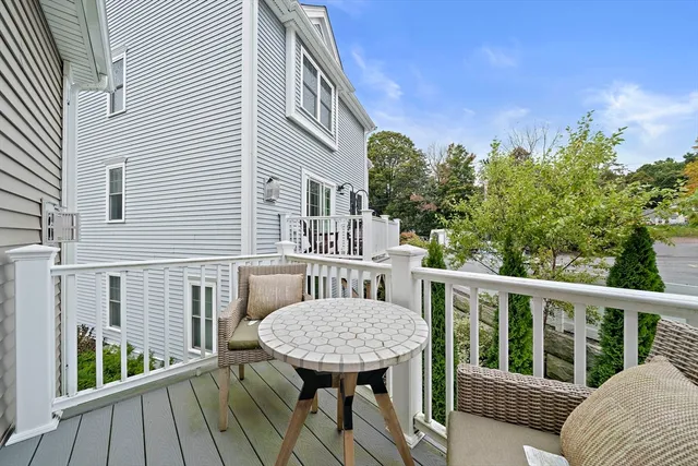 $1,149,000 | 6 Audubon Way, Unit 6, Canton, MA 02021