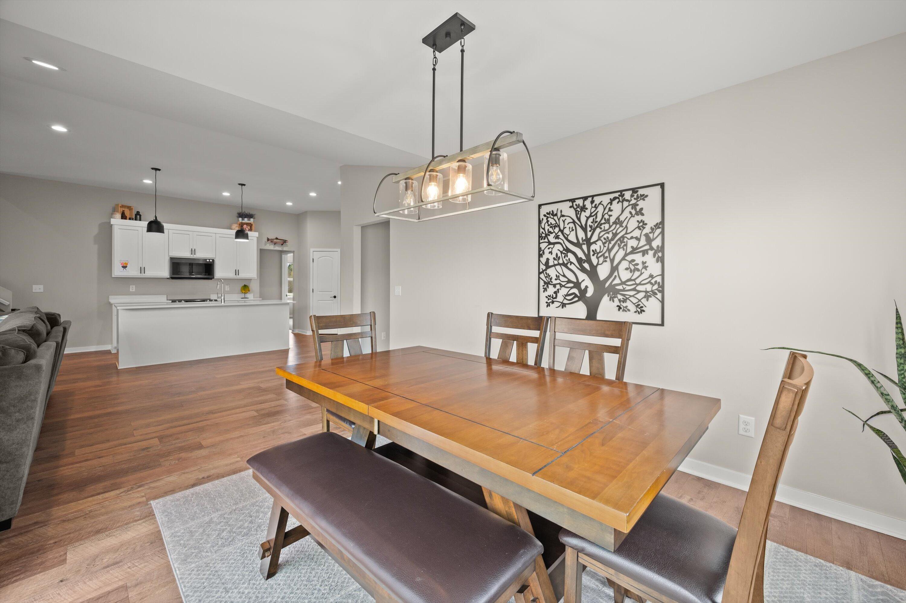 261 Cardinal Drive Sullivan, WI 53178 - Photo 7 of 42 33-Z62_9967