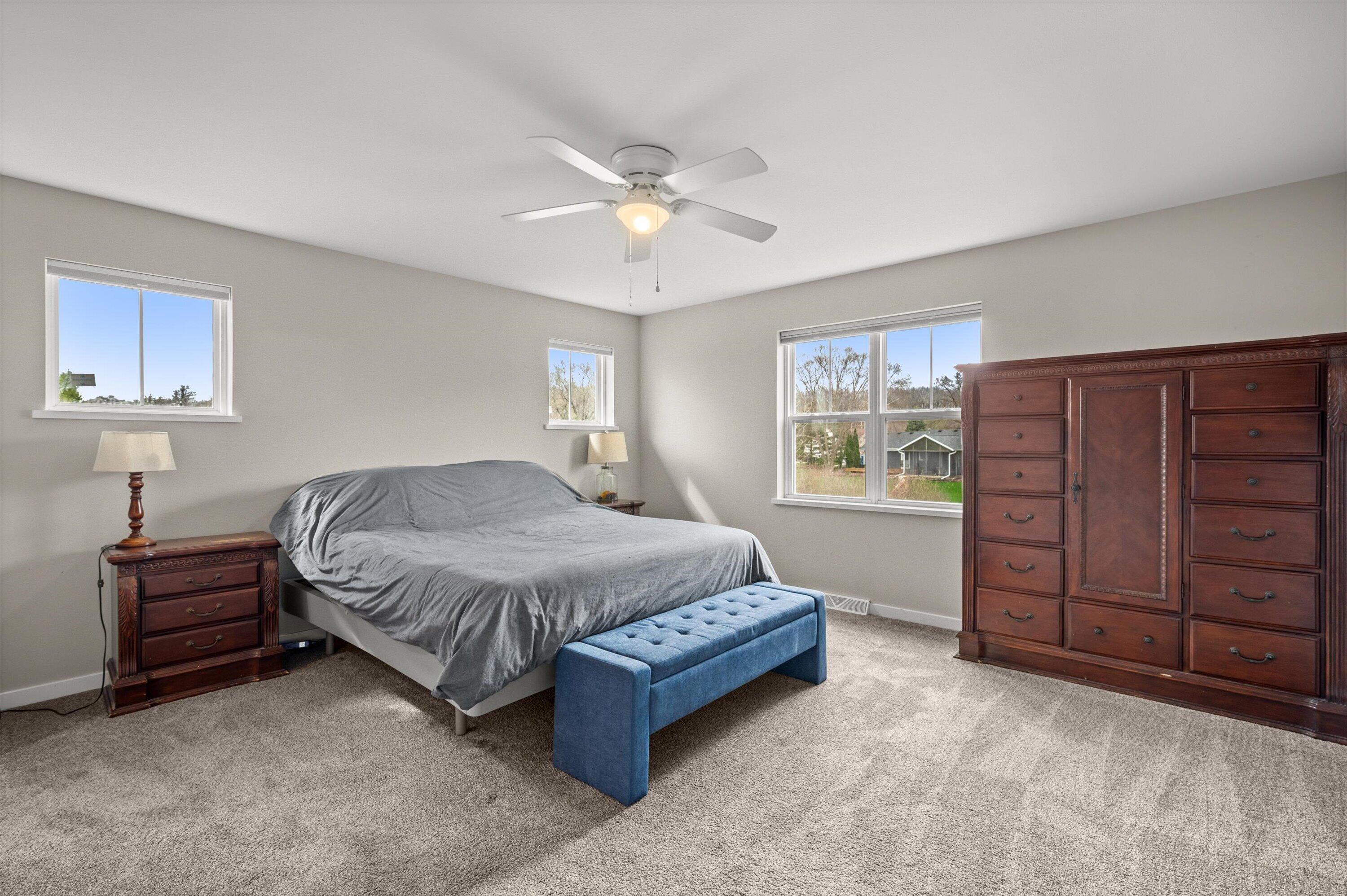 261 Cardinal Drive Sullivan, WI 53178 - Photo 11 of 42 35-Z62_9979