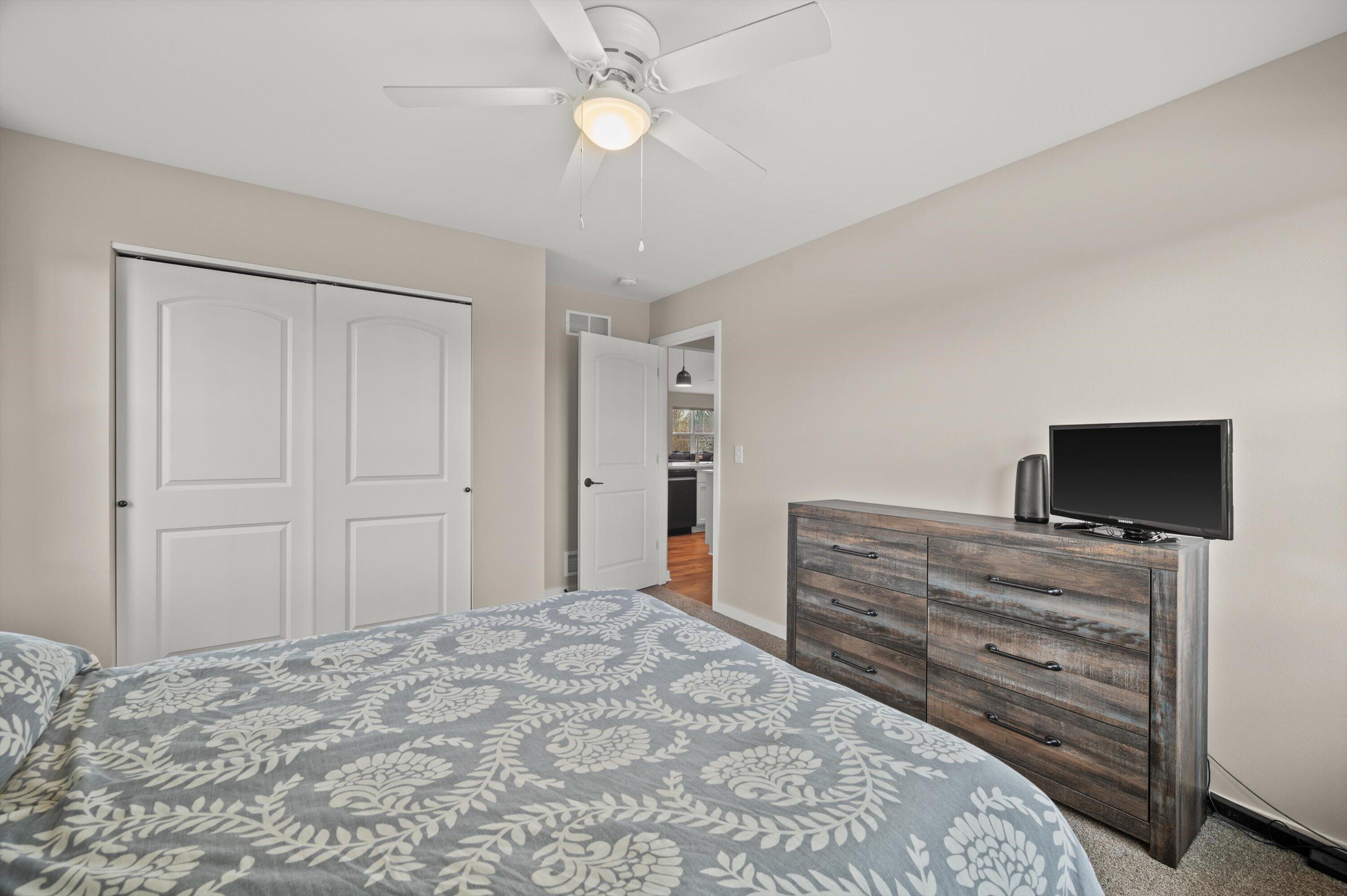 261 Cardinal Drive Sullivan, WI 53178 - Photo 27 of 42 04-Z62_0010