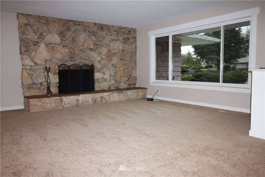 14036 Southeast 179th Place Renton, WA 98058 - Photo 3 of 25 Gallery Image 3