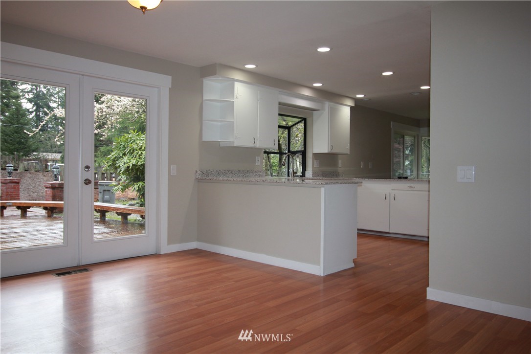 14036 Southeast 179th Place Renton, WA 98058 - Photo 8 of 25 Gallery Image 8