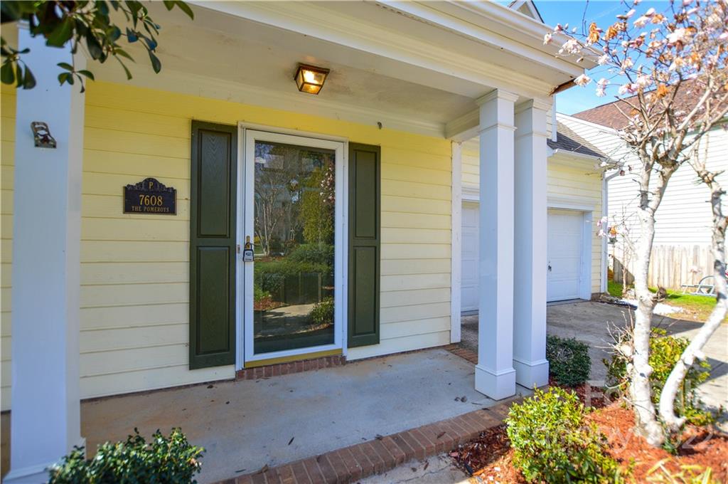 7608 Henderson Park Road Huntersville, NC 28078 - Photo 2 of 39 a front view of a house with a yard