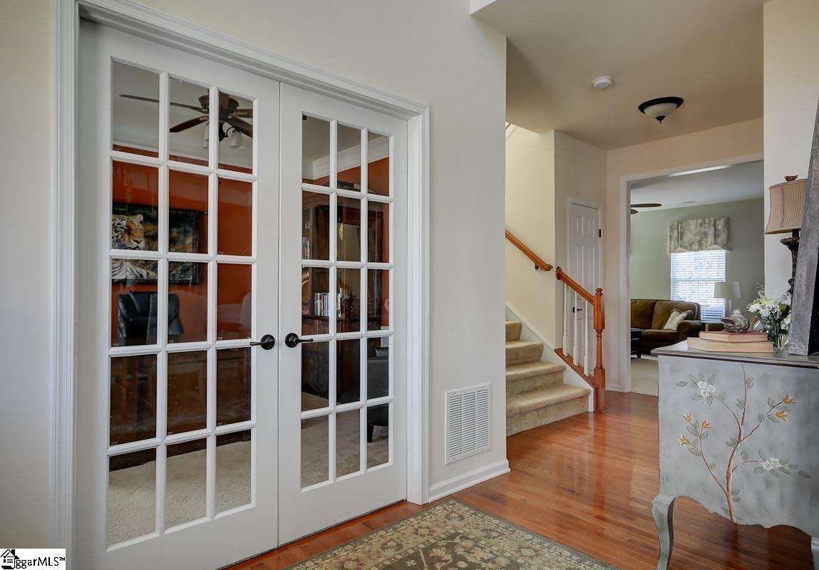 108 Roanoke Way Greenville, SC 29607 - Photo 2 of 36 Gallery Image 2
