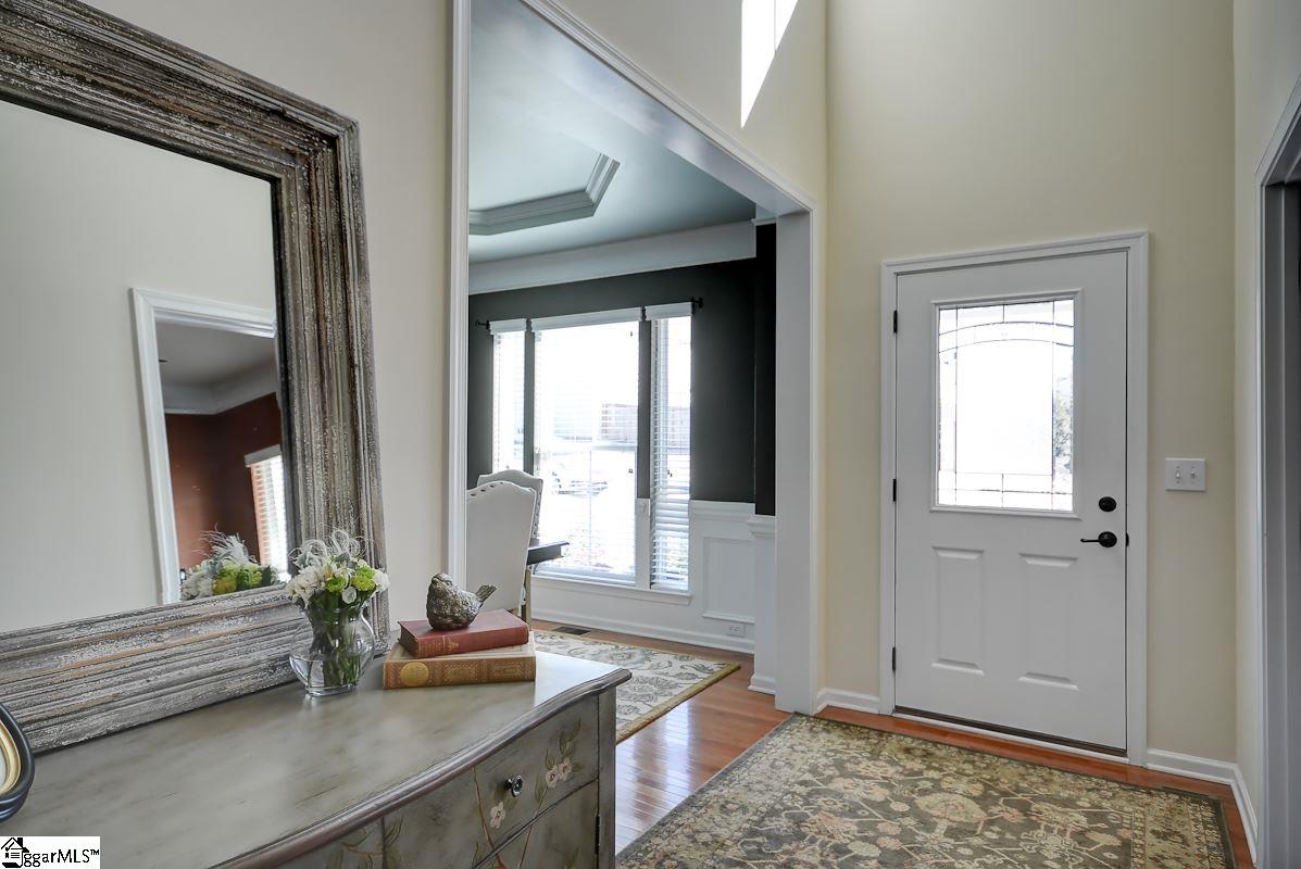 108 Roanoke Way Greenville, SC 29607 - Photo 6 of 36 Gallery Image 6