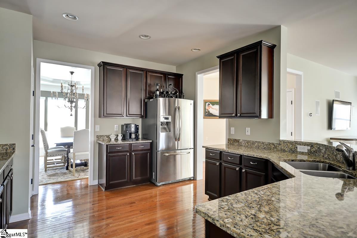 108 Roanoke Way Greenville, SC 29607 - Photo 7 of 36 Gallery Image 7