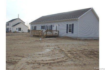 2692 East Maple Road Milford, MI 48381 - Photo 4 of 11 DSC00989
