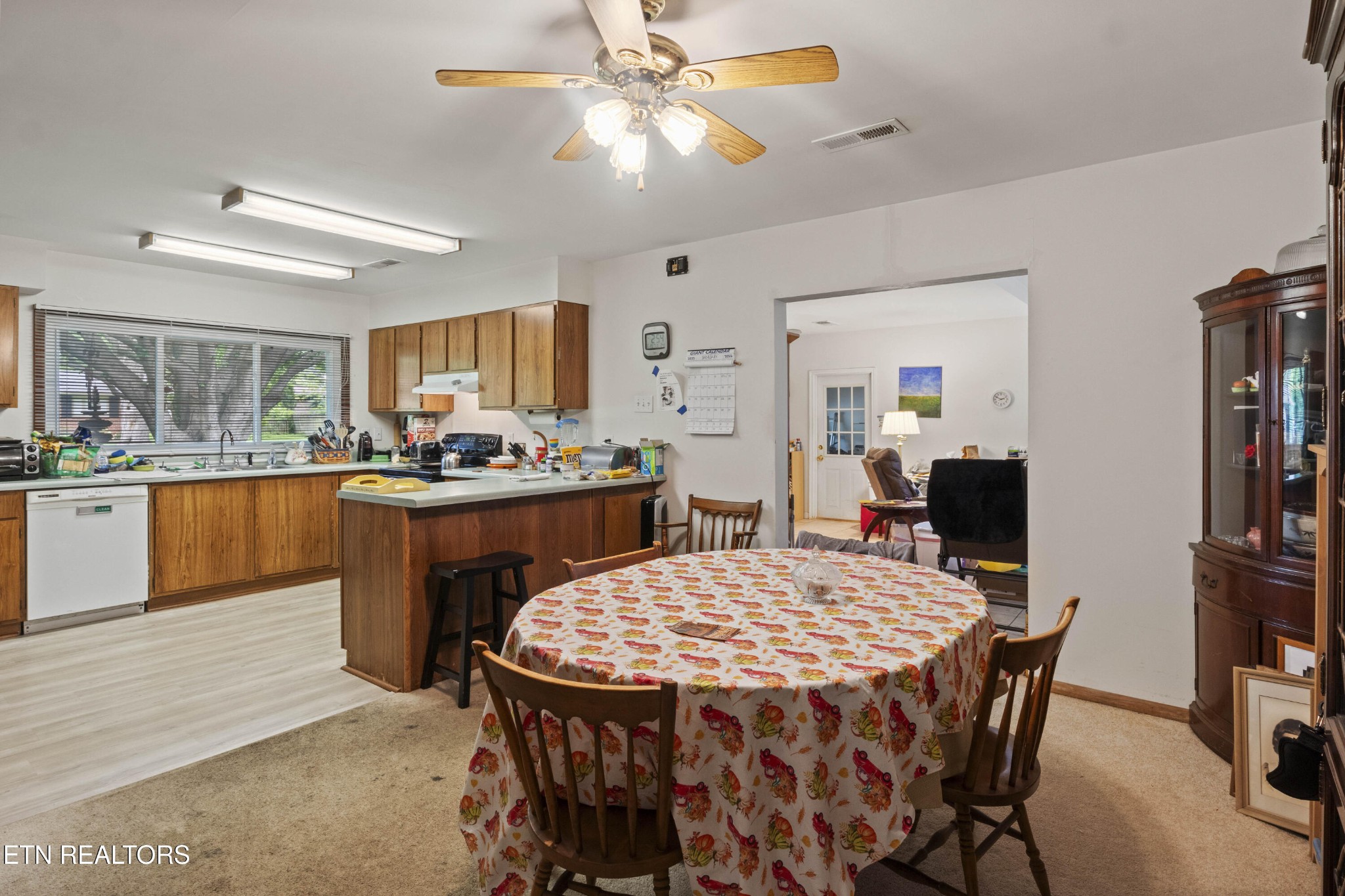 205 Newcastle Road Knoxville, TN 37909 - Photo 17 of 23 Gallery Image 17