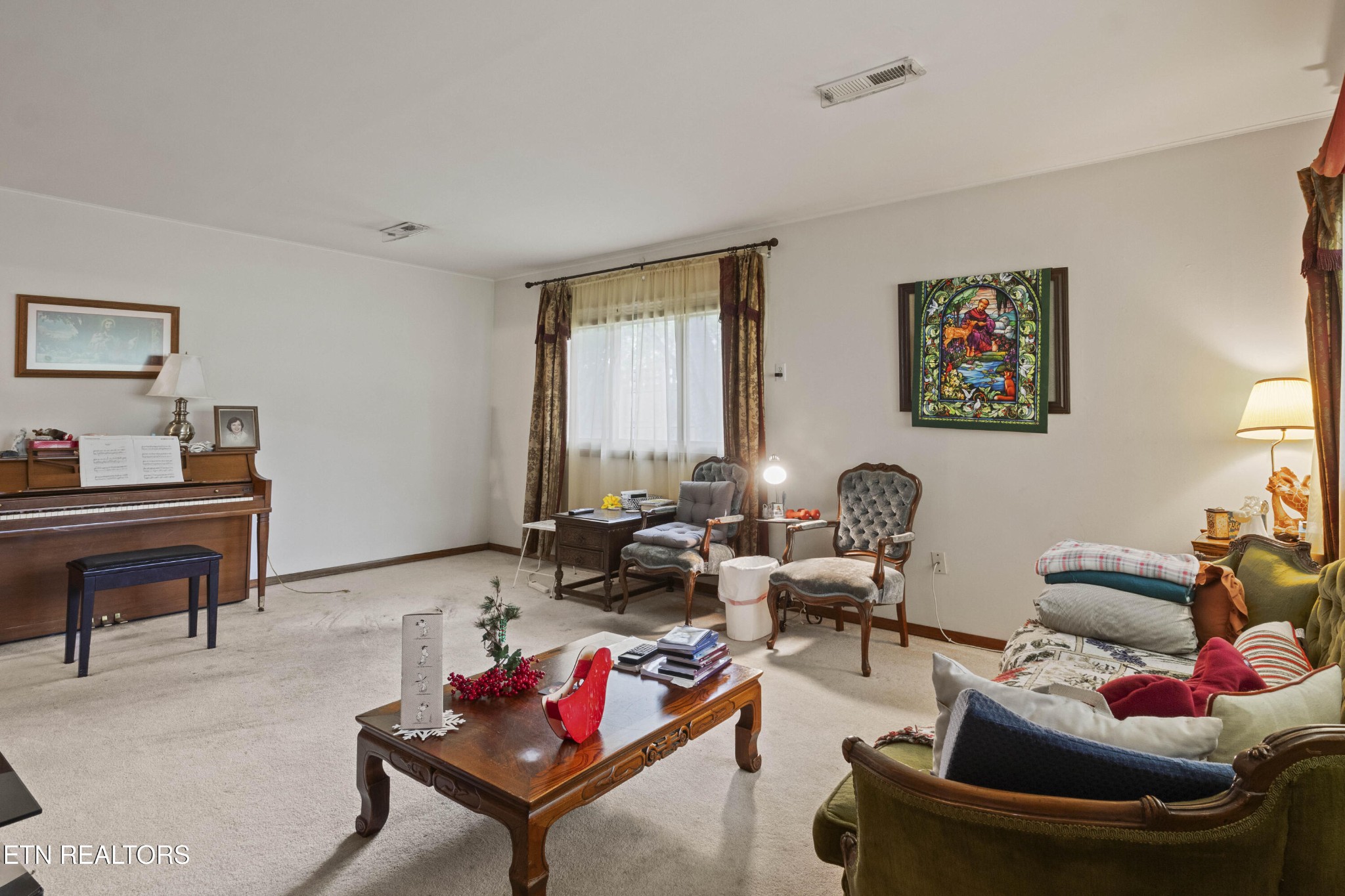 205 Newcastle Road Knoxville, TN 37909 - Photo 8 of 23 Gallery Image 8