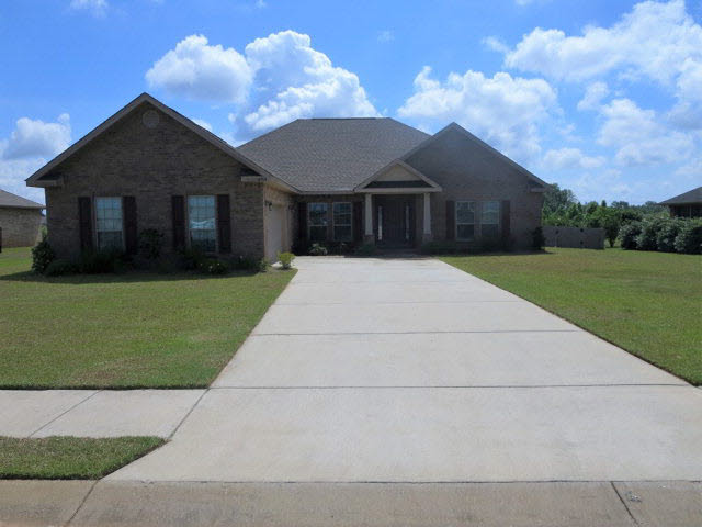 2014 Mandeville Lane Foley, AL 36535 - Photo 1 of 24