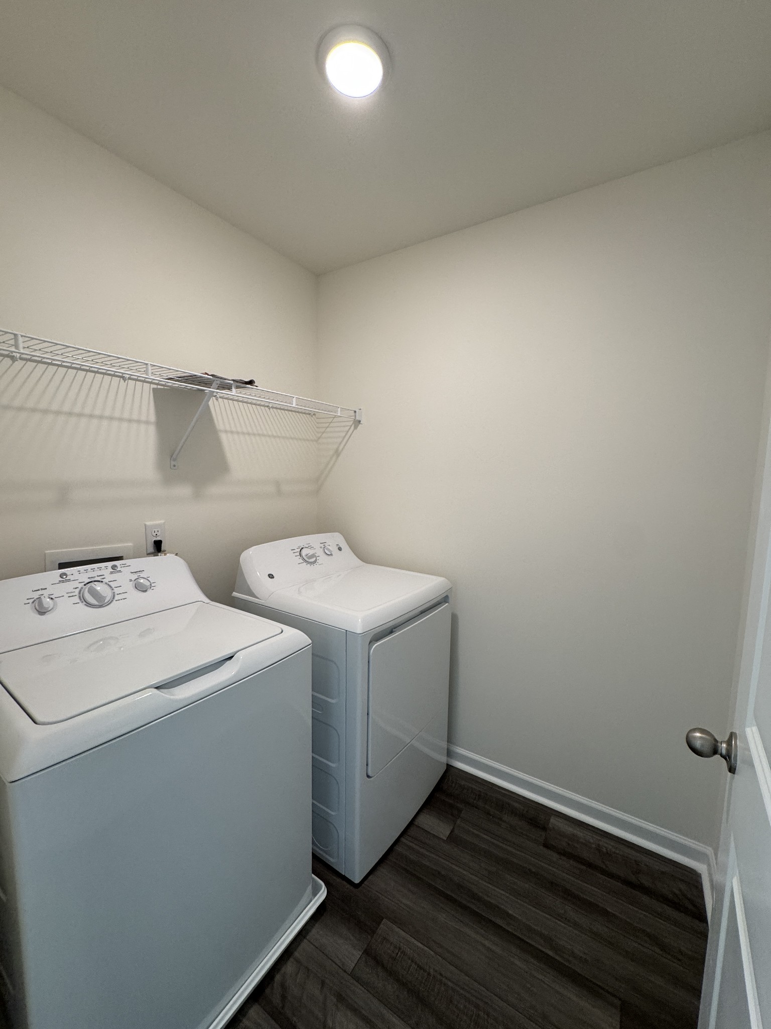 159 Snowdrop Avenue La Vergne, TN 37086 - Photo 10 of 16 a utility room with dryer and washer