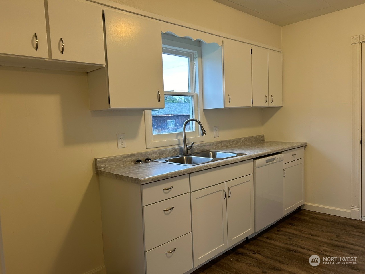 335 Colorado Street Longview, WA 98632 - Photo 8 of 20 Gallery Image 8
