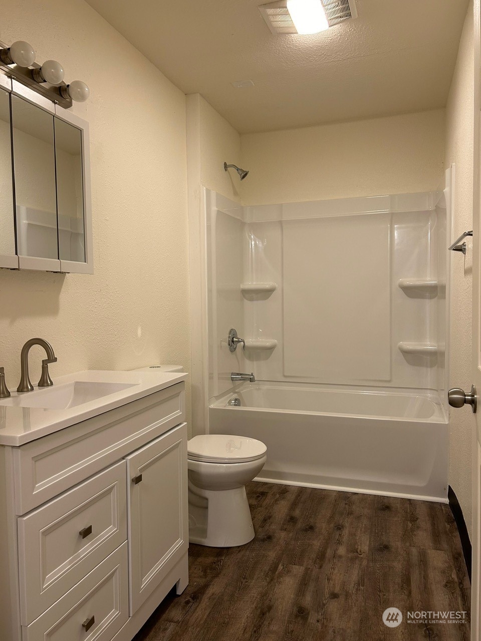 335 Colorado Street Longview, WA 98632 - Photo 9 of 20 Gallery Image 9