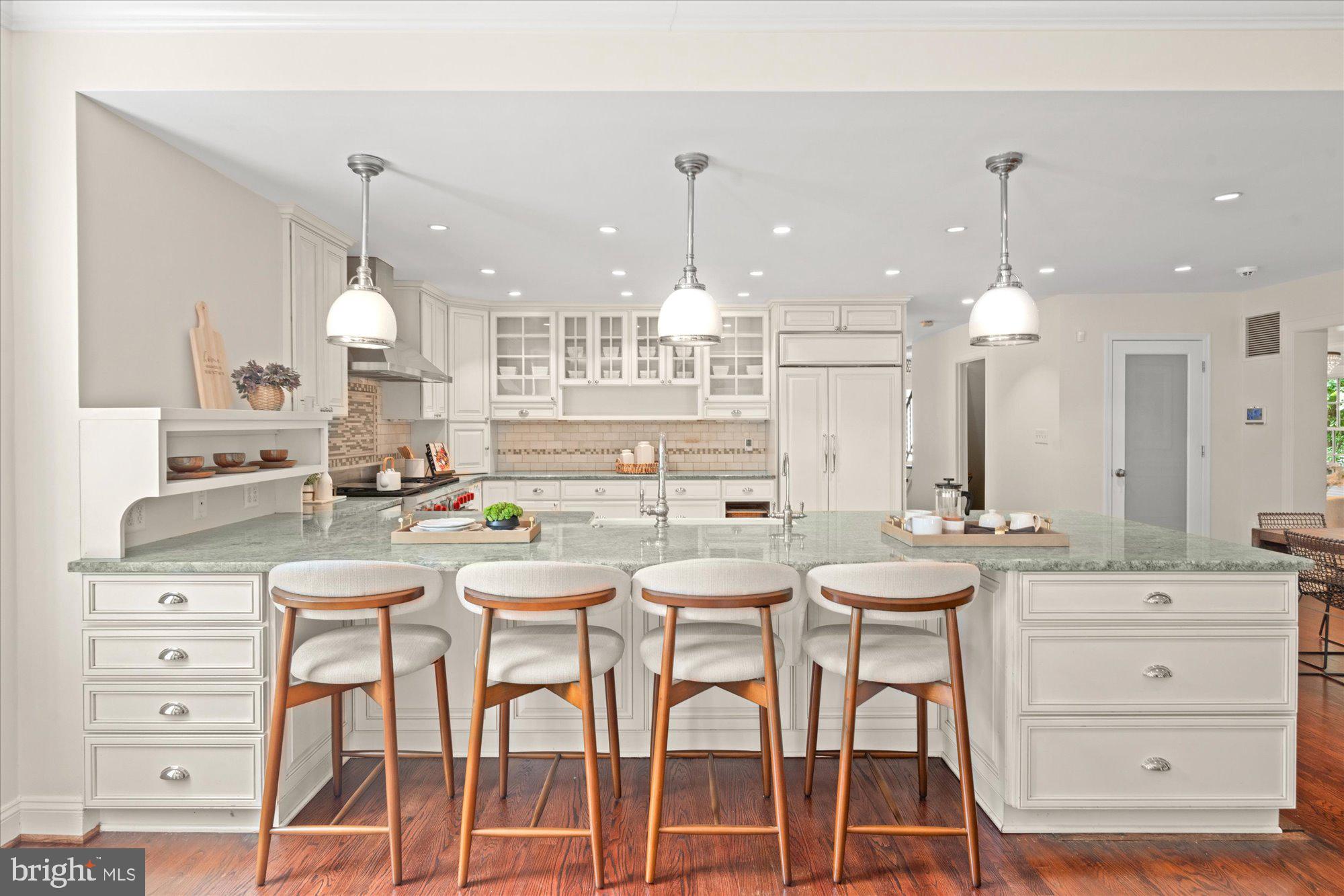 301 Columbia Road Alexandria, VA 22302 - Photo 11 of 82 Kitchen