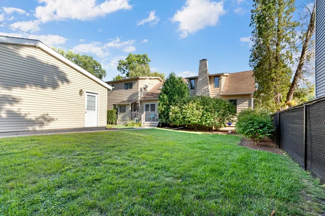 $524,000 | 1439 Lowe Drive, Algonquin, IL 60102