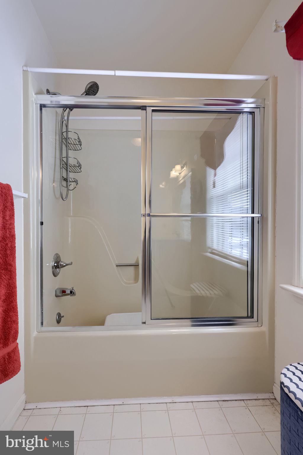 3 Amberly Way Lititz, PA 17543 - Photo 24 of 35 Tub w/glass doors