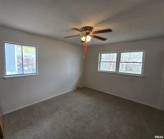 $74,900 | 1131 West Nowland Avenue, Peoria, IL 61604