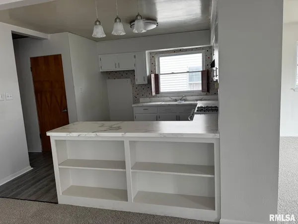 $74,900 | 1131 West Nowland Avenue, Peoria, IL 61604