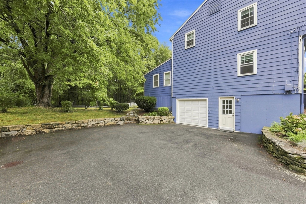 25 Mohawk Path Bellingham, MA 02019 - Photo 32 of 42 Gallery Image 32