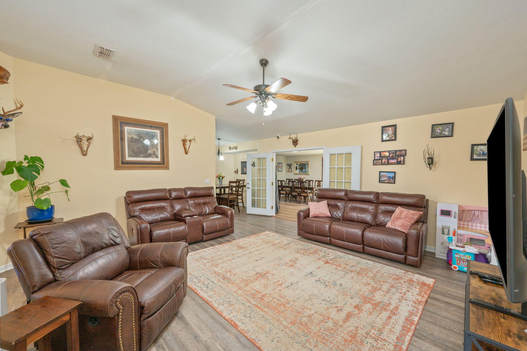 2613 Corner Creek Road Crestview, FL 32536 - Photo 4 of 22 a living room with furniture and a couch