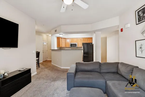 $2,450 | 900 Moon Circle, Unit 922, Folsom, CA 95630