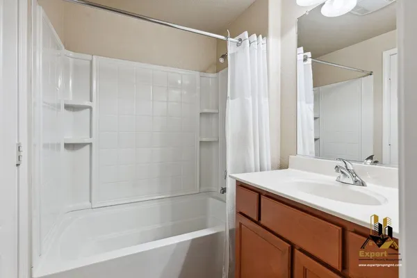 $2,450 | 900 Moon Circle, Unit 922, Folsom, CA 95630