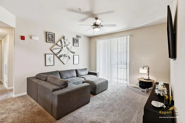 $2,450 | 900 Moon Circle, Unit 922, Folsom, CA 95630