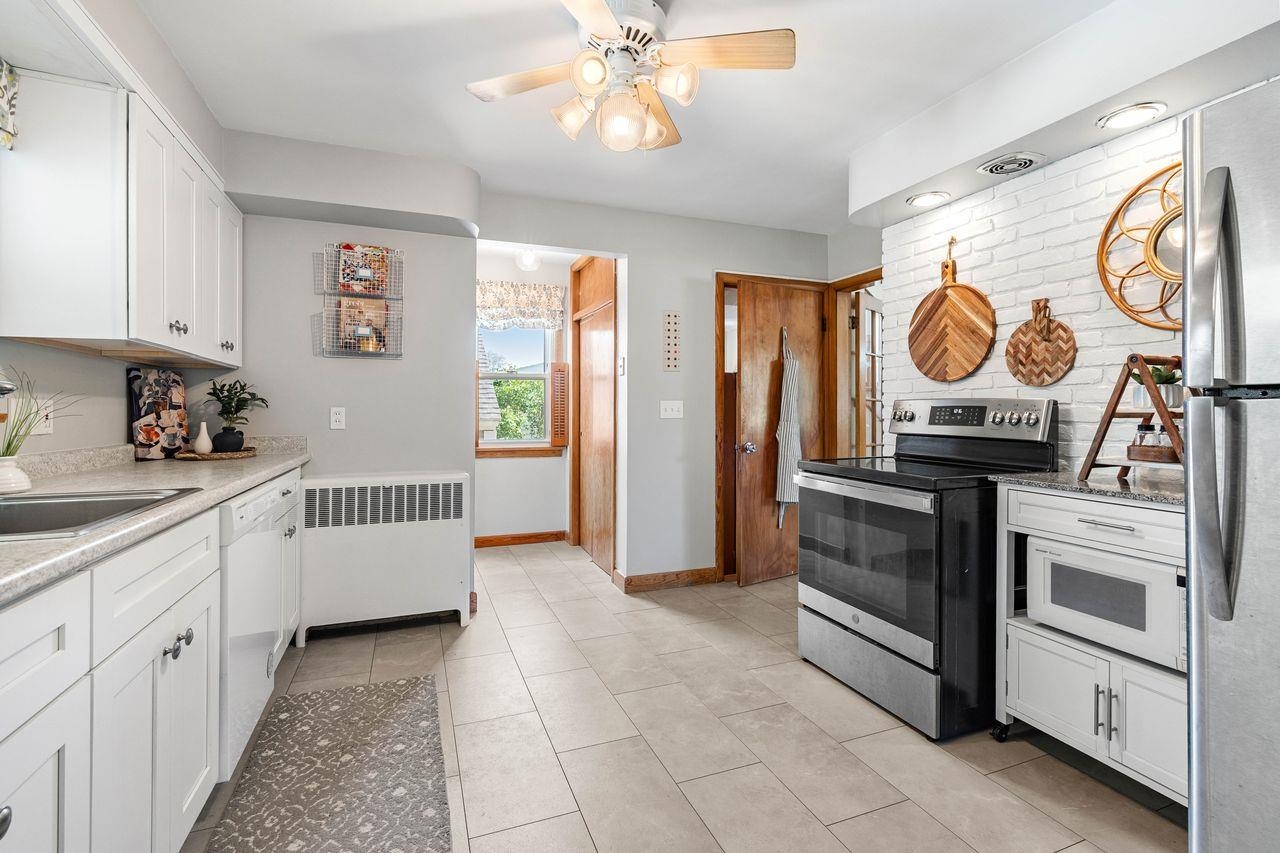 83 Violet Street Manchester, NH 03102 - Photo 15 of 47