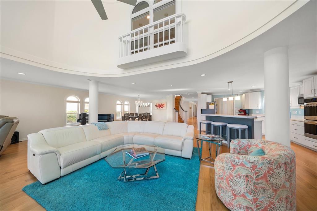 15564 Gulf Boulevard Redington Beach, FL 33708 - Photo 12 of 73