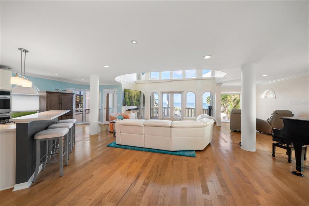 15564 Gulf Boulevard Redington Beach, FL 33708 - Photo 17 of 73