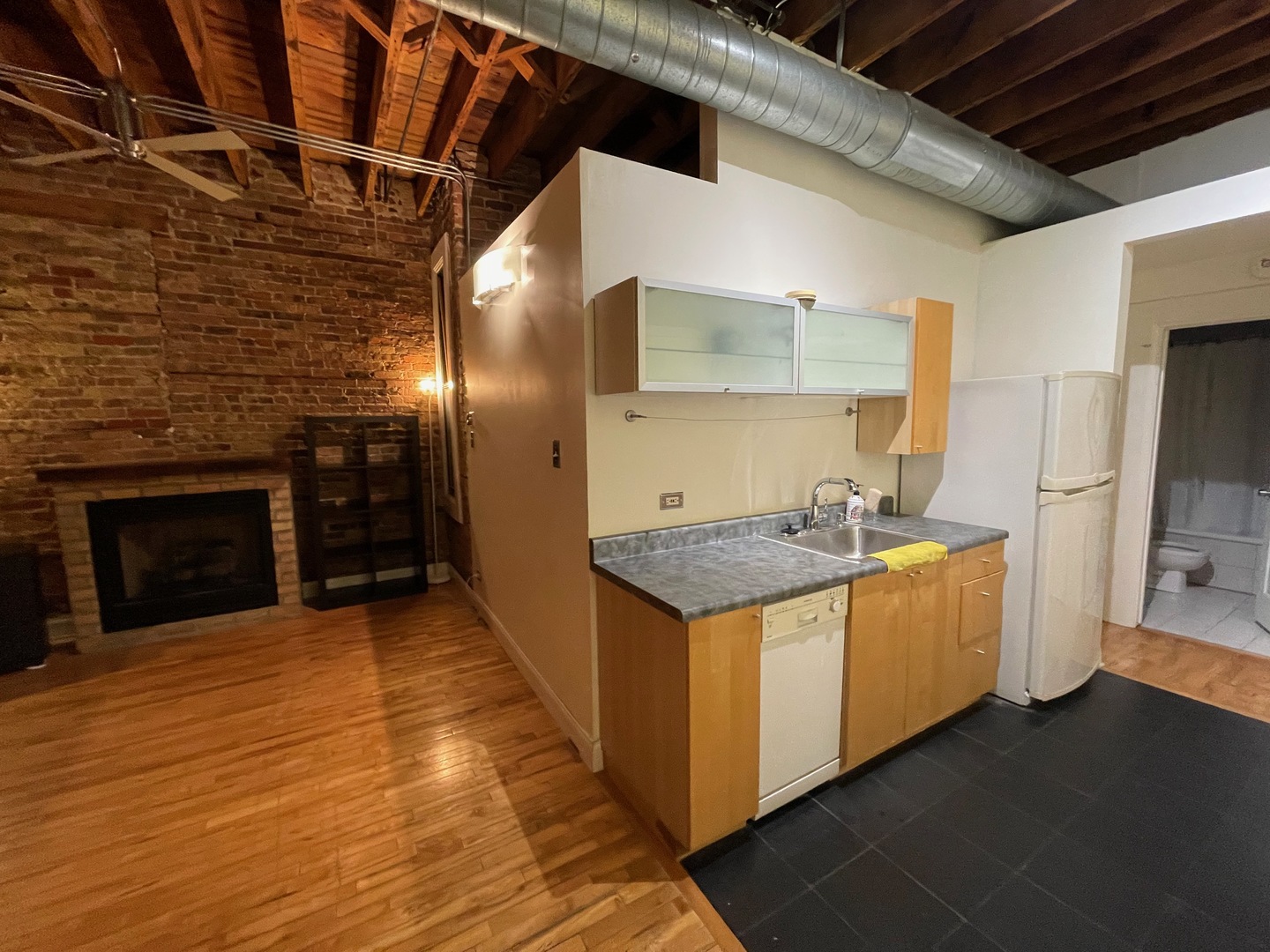 2322 West Roosevelt Road, Unit 2N Chicago, IL 60612 - Photo 4 of 8