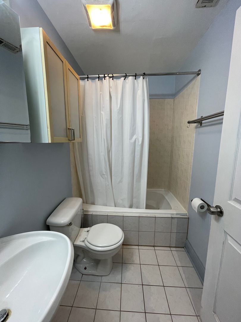 2322 West Roosevelt Road, Unit 2N Chicago, IL 60612 - Photo 7 of 8