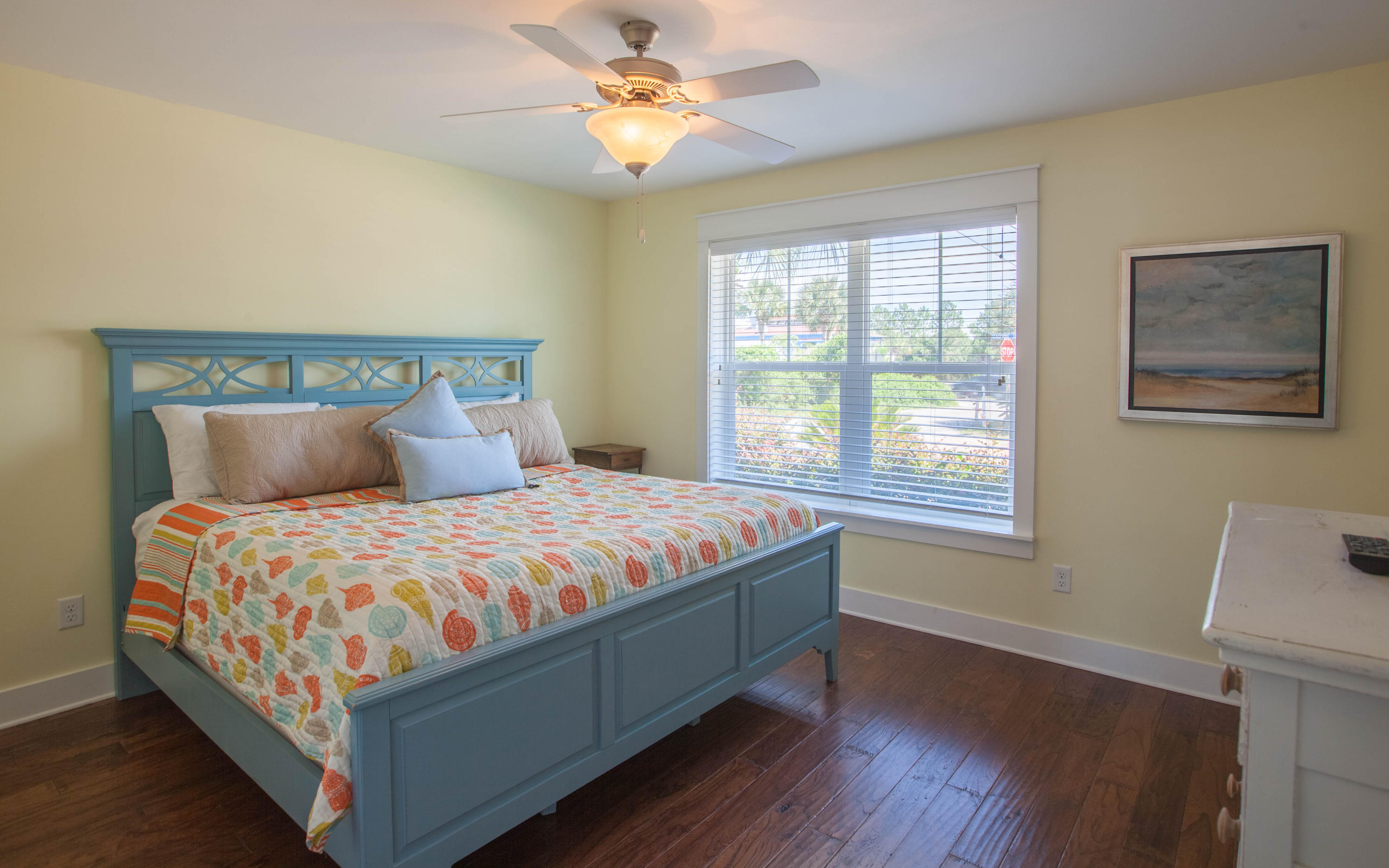 7 Windward Cove Santa Rosa Beach, FL 32459 - Photo 3 of 25 a bedroom with a large bed and a window