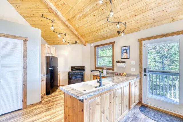 $465,000 | 4155 Liberty Road, Two Harbors, MN 55616