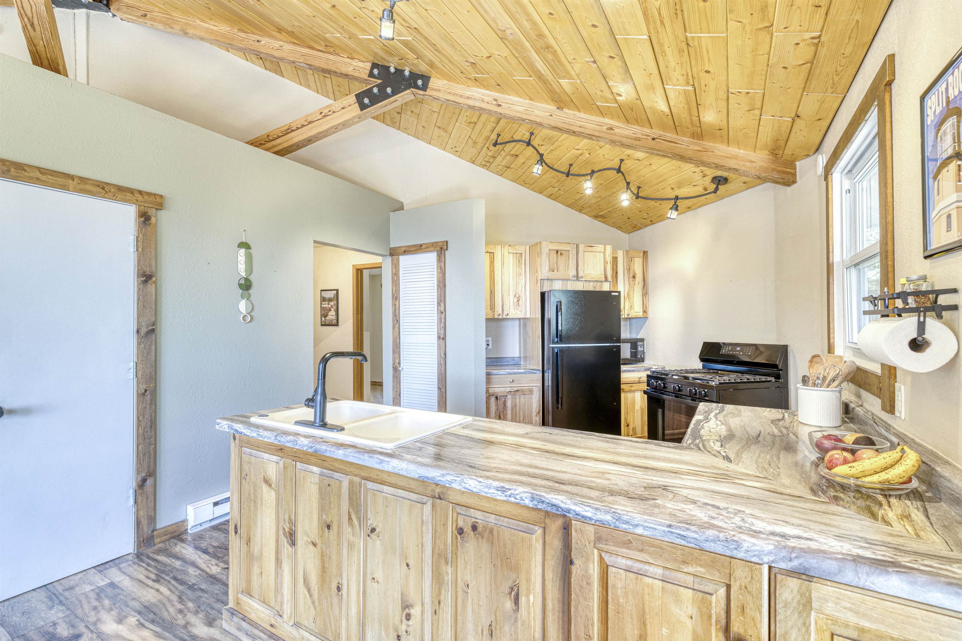 4155 Liberty Road Two Harbors, MN 55616 - Photo 6 of 49