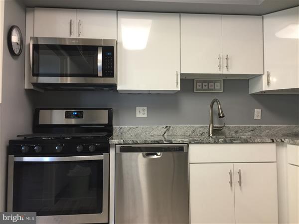 110 Cross Keys Road, Unit R110C Baltimore, MD 21210 - Photo 12 of 27 Kitchen