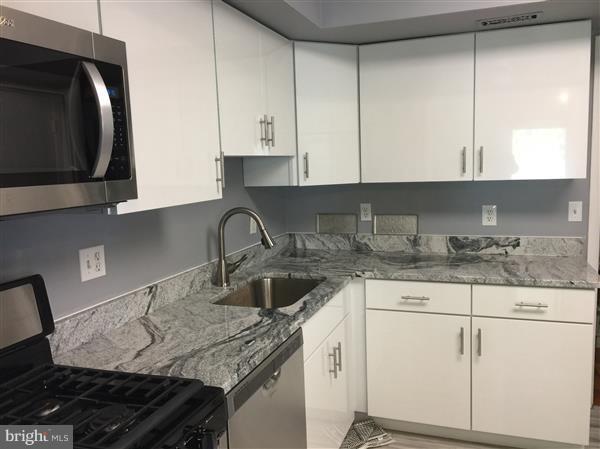 110 Cross Keys Road, Unit R110C Baltimore, MD 21210 - Photo 13 of 27 Kitchen