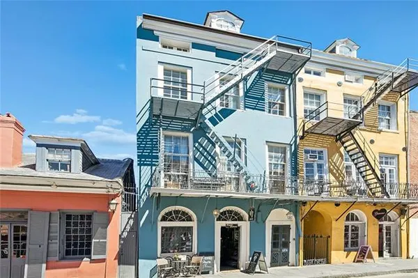 $1,500 | 717 Toulouse Street, Unit 4, New Orleans, LA 70130