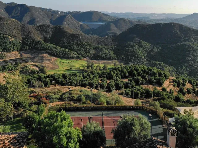 $9,000,000 | 18000 Sunset Point Road, Poway, CA 92064